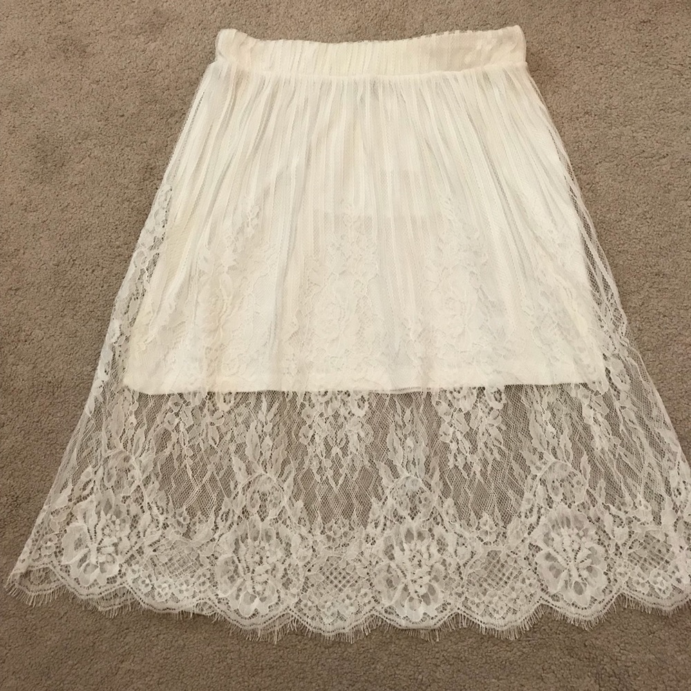 White lace skirt